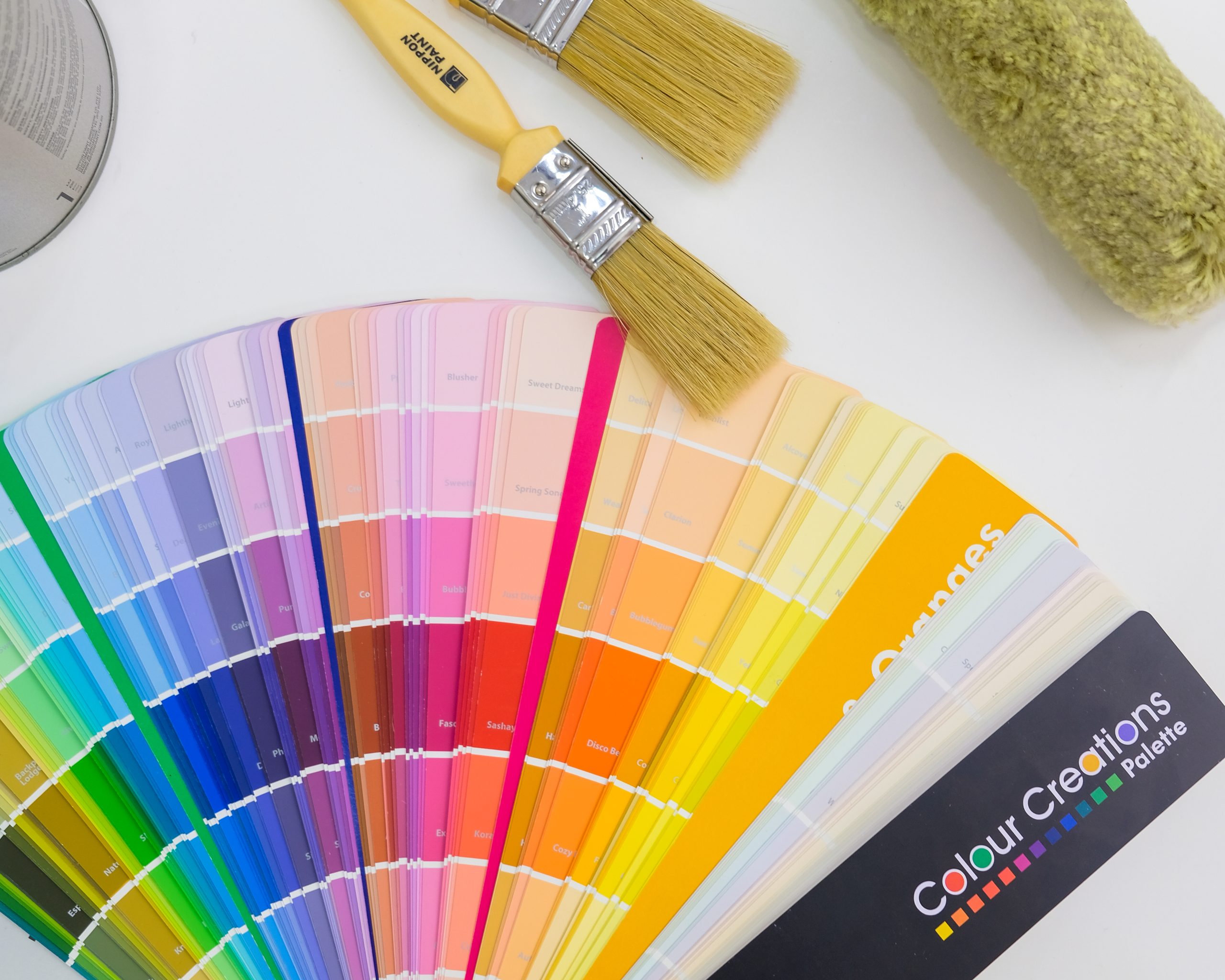 Coloring in Minimalism: Choosing Palettes that Promote Calm and Clarity