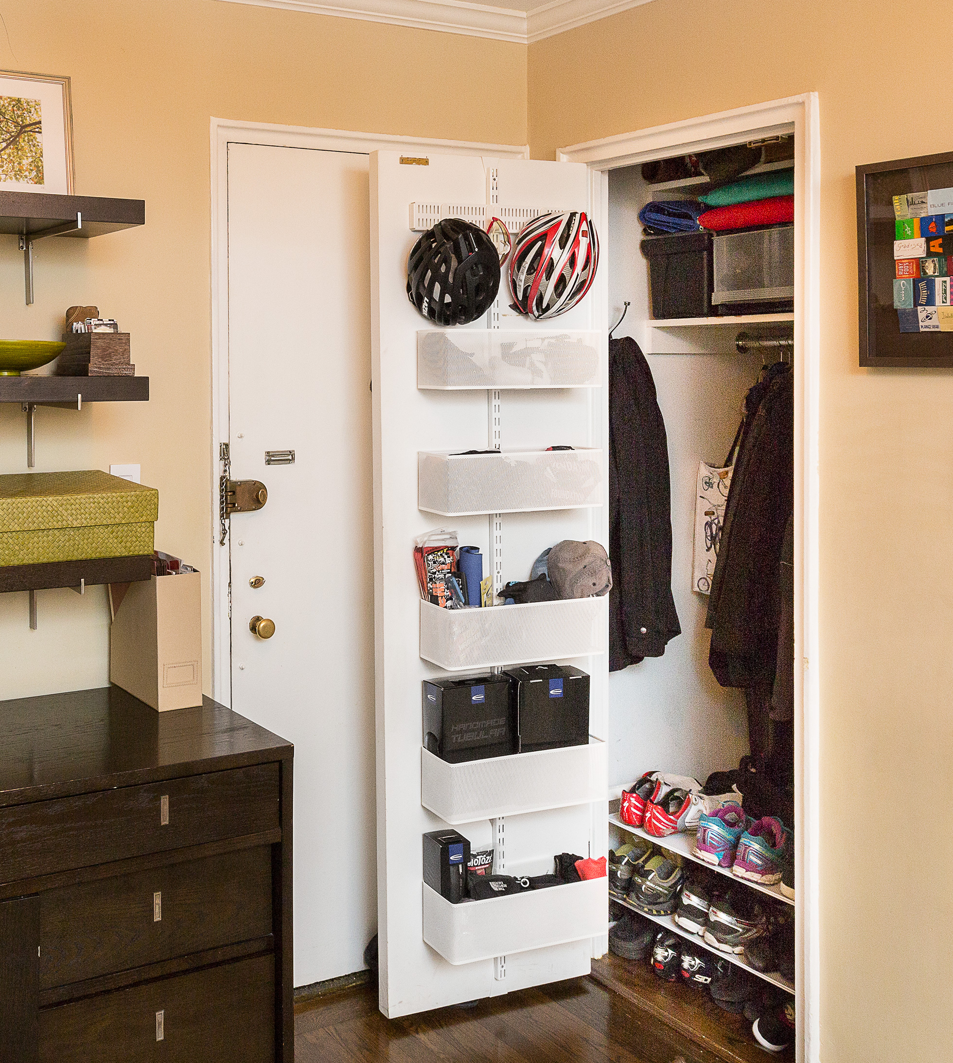 Minimalist Storage Strategies to Optimize Space in Small Apartments